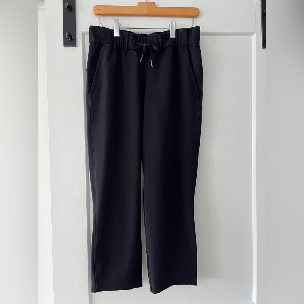 Lululemon Black Mid Rise Crop Pants 4